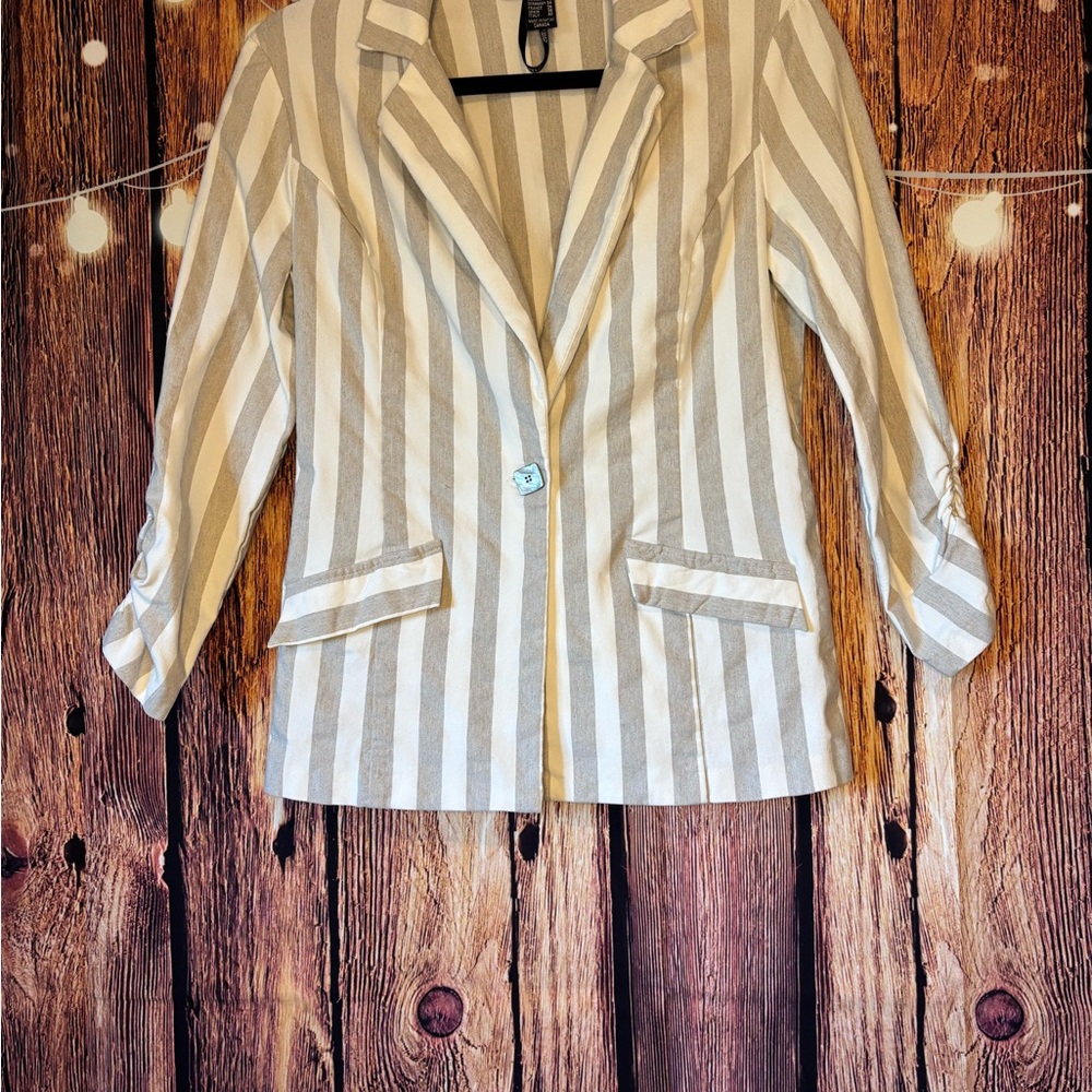 Frank Lyman Design Women's Blazer - Cream and White Stripes